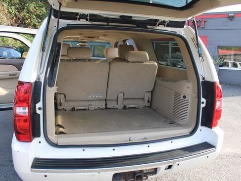 Used 2011 Chevrolet Suburban LTZ image 28