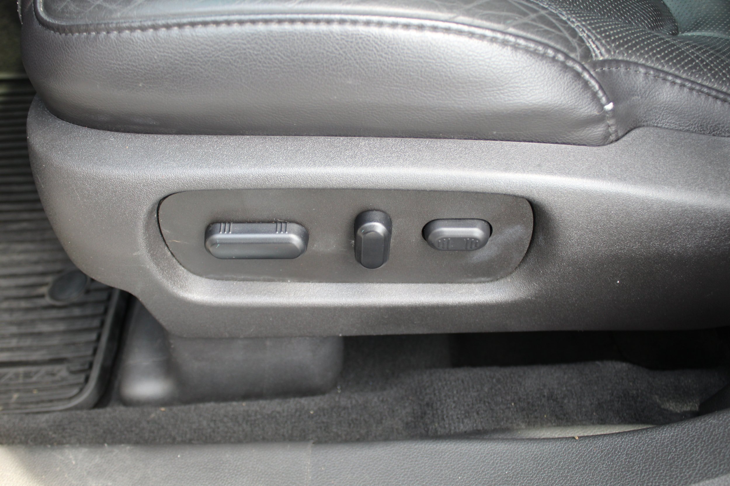 Used 2013 Ford Explorer Limited AWD/4WD image 26