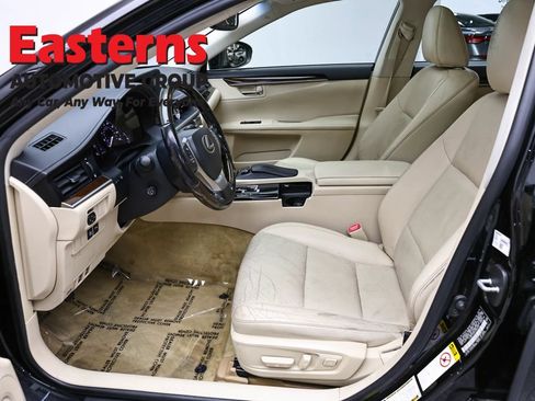 Used 2015 Lexus ES 350 w/ Luxury Package FWD image 14