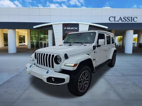 Used 2023 Jeep Wrangler Unlimited Sahara AWD/4WD image 3