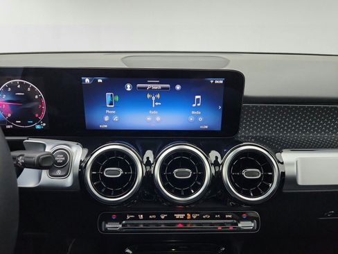 Certified 2026 Mercedes-Benz GLB 250 image 24