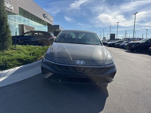 New 2026 Hyundai Elantra Sport image 2