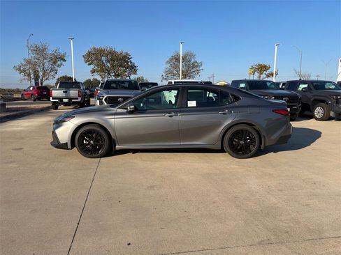 New 2026 Toyota Camry SE w/ Convenience Package image 4