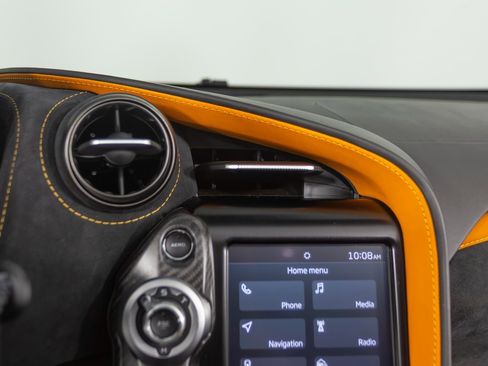 Used 2022 McLaren 720S Performance image 23