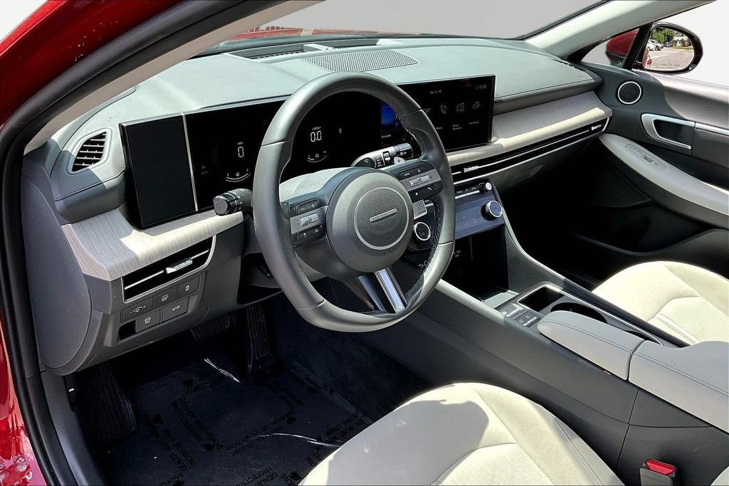Used 2025 Hyundai Sonata SEL FWD image 18