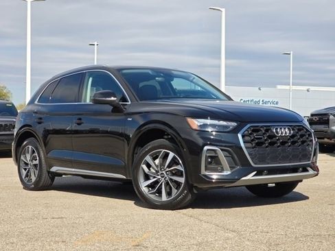 Used 2023 Audi Q5 2.0T Prestige w/ Prestige Package image 2