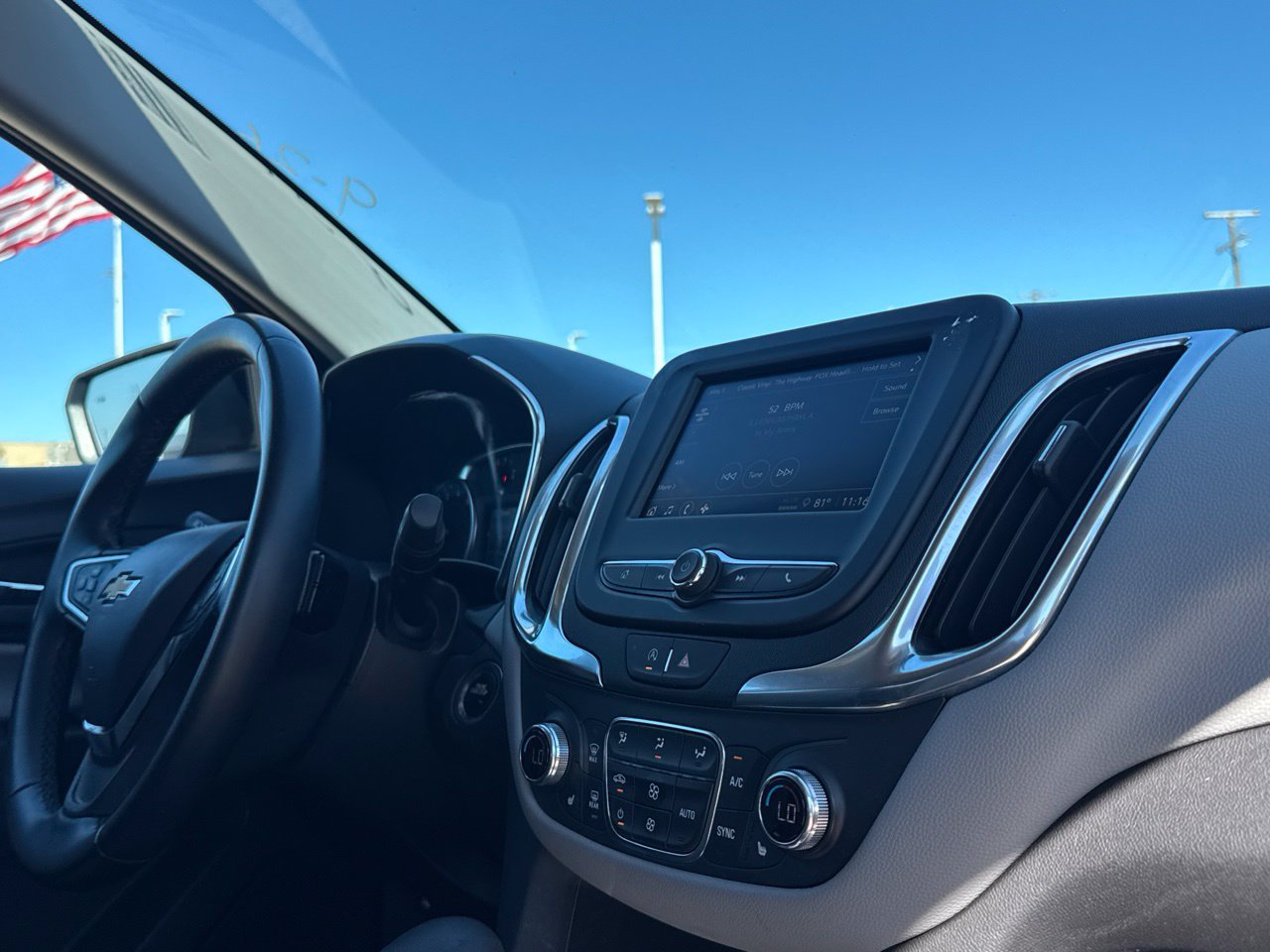 Used 2024 Chevrolet Equinox LT AWD/4WD image 28