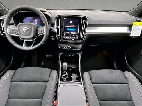 New 2026 Volvo XC40 B5 Ultra w/ Protection Package Premier AWD/4WD image 5