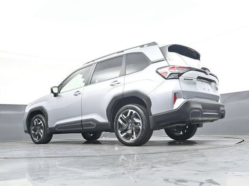 Used 2025 Subaru Forester Limited AWD/4WD image 34