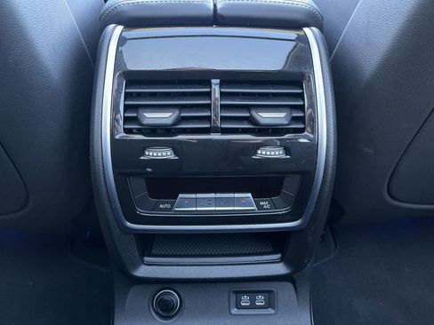Certified 2024 BMW X7 xDrive40i image 30