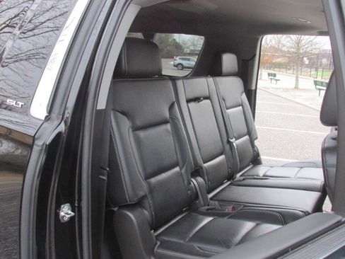 Used 2019 GMC Yukon XL SLT w/ Premium Edition image 71