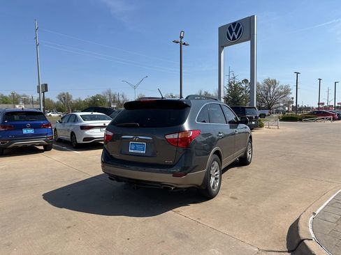 Used 2012 Hyundai Veracruz Limited w/ Navigation Pkg image 5