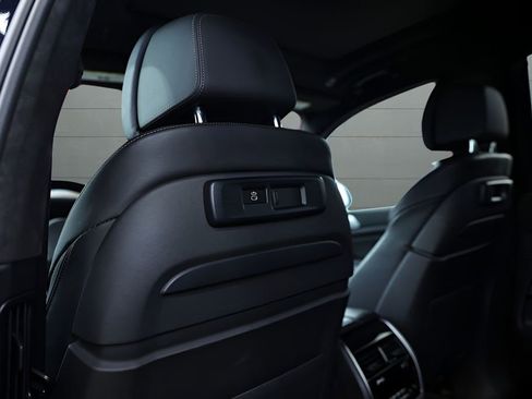 Used 2021 BMW X7 xDrive40i w/ M Sport Package image 58