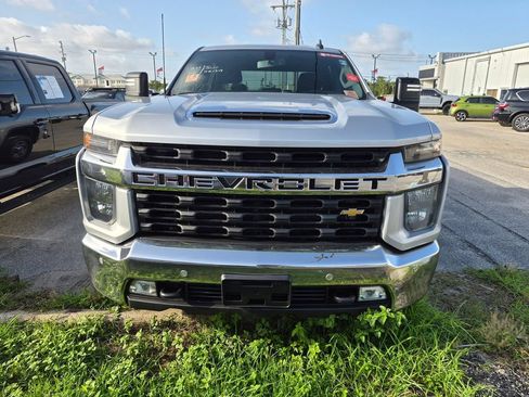 Used 2021 Chevrolet Silverado 2500 LT w/ All Star Edition AWD/4WD image 2