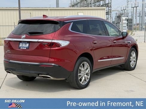 Used 2023 Buick Enclave Premium AWD/4WD image 4