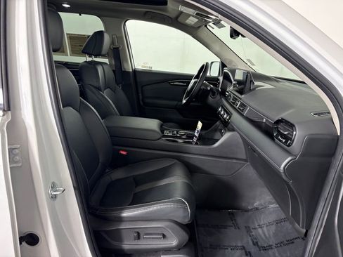 Used 2024 Honda Pilot Touring image 40