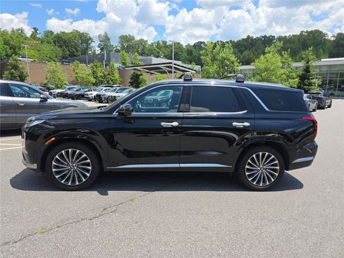 Used 2023 Hyundai Palisade Calligraphy FWD image 5