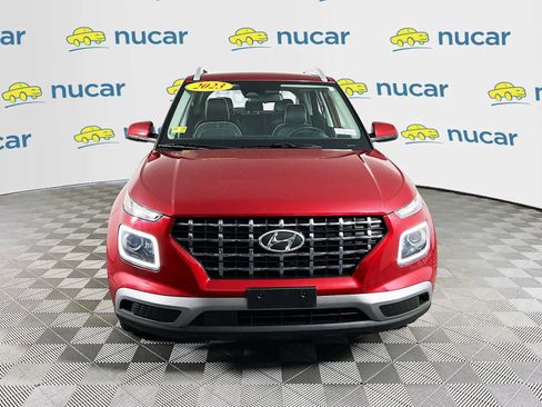 Certified 2023 Hyundai Venue Limited w/ Cargo Package FWD image 2