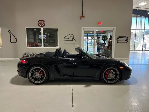 Used 2019 Porsche 718 Boxster S image 76