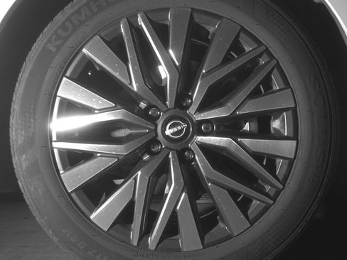 Used 2025 Nissan Altima 2.5 SV image 12