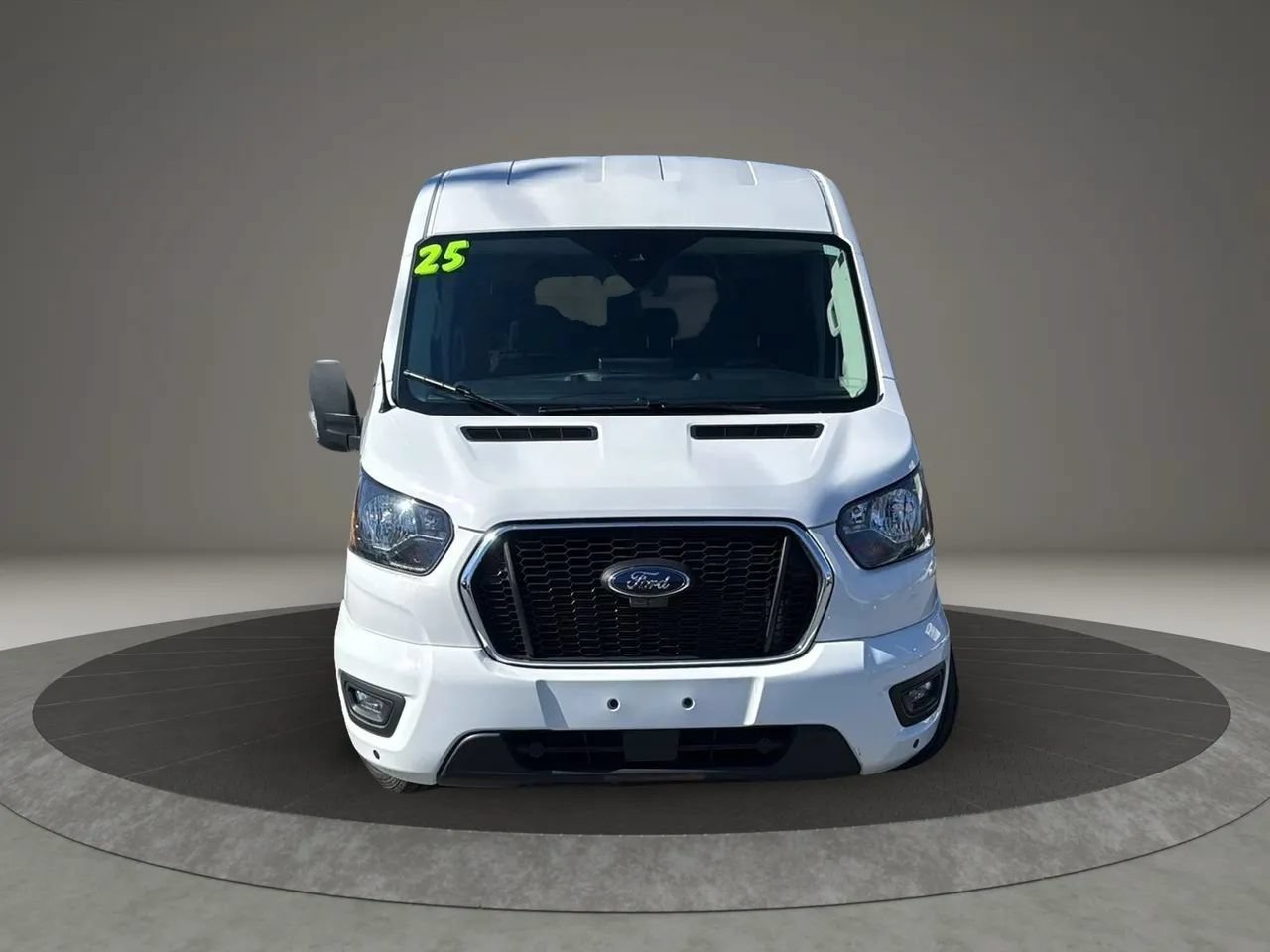 Used 2025 Ford Transit 350 XLT RWD image 2
