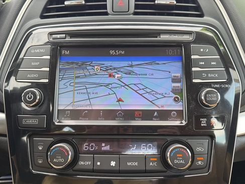 Used 2016 Nissan Maxima SR w/ Interior Lighting Package FWD image 15