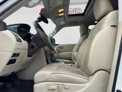 Used 2017 INFINITI QX80 2WD w/ Driver Assistance Package image 14