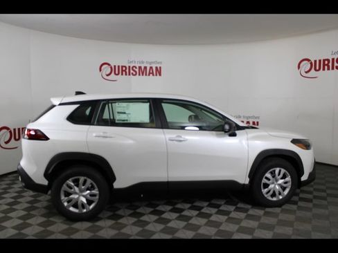 Used 2026 Toyota Corolla Cross L AWD/4WD image 11