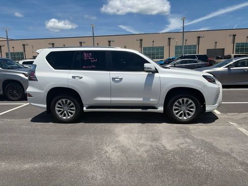 Used 2023 Lexus GX 460 Premium w/ Premium Plus Package AWD/4WD image 2