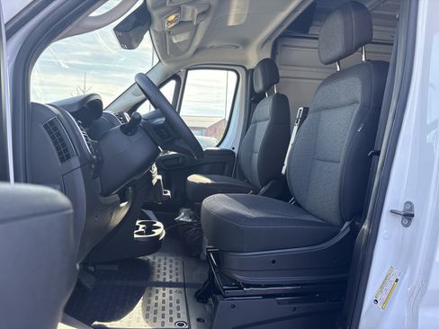 New 2025 RAM ProMaster 2500 w/ Quick Order Package 22G SLT image 14