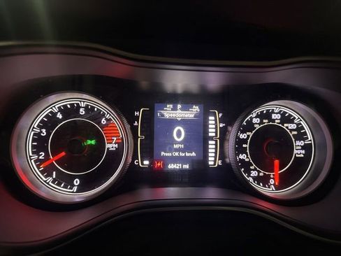 Used 2020 Jeep Cherokee Latitude Plus image 6