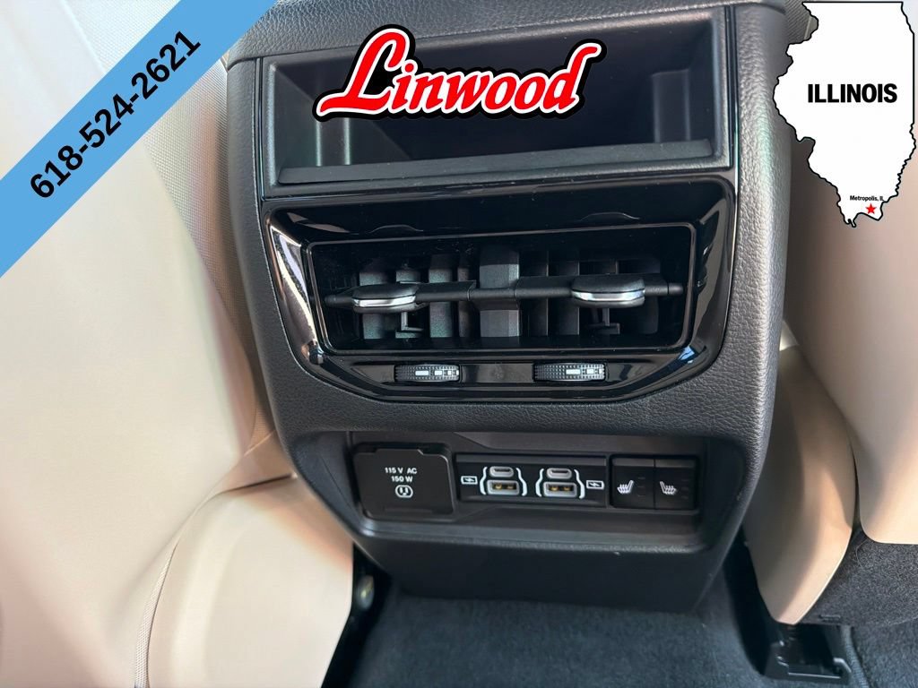 Used 2025 Jeep Grand Cherokee Limited AWD/4WD image 12