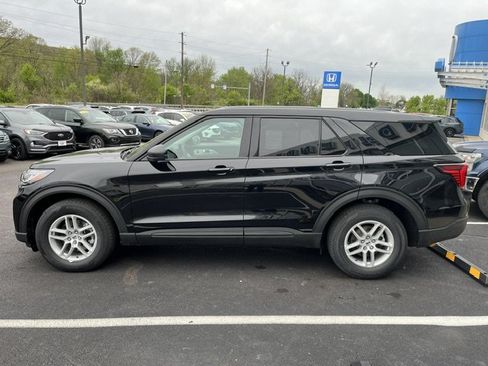 New 2026 Ford Explorer Active AWD/4WD image 5