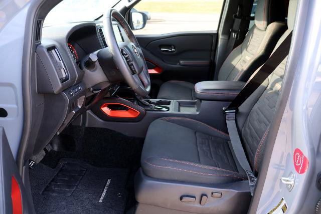 Certified 2025 Nissan Frontier Pro-X RWD image 18