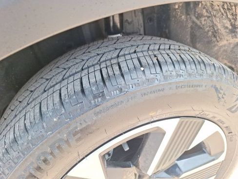 Certified 2025 Nissan Kicks SV AWD/4WD image 15