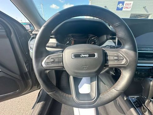 Certified 2022 Jeep Compass Limited AWD/4WD image 16