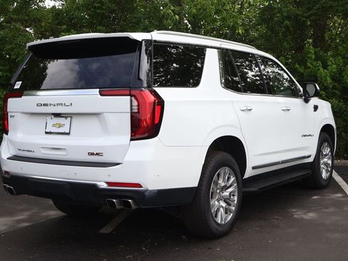 Used 2025 GMC Yukon Denali AWD/4WD image 10