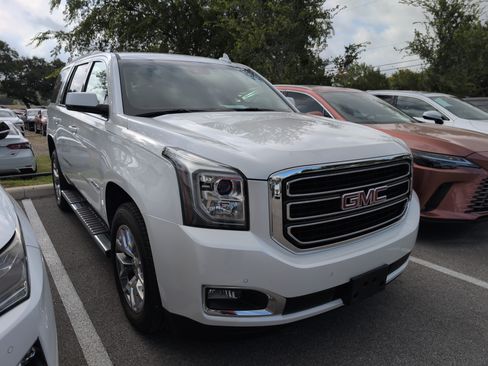 Used 2016 GMC Yukon SLT RWD image 2