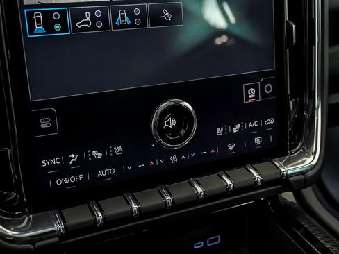New 2026 GMC Yukon XL Elevation w/ Elevation Premium Package AWD/4WD image 19