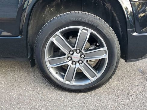 Used 2019 GMC Acadia Denali w/ Technology Package image 24