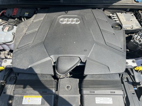Used 2022 Audi Q7 3.0T Premium Plus AWD/4WD image 36