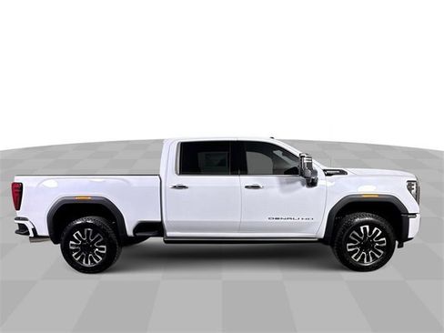 New 2026 GMC Sierra 2500 Denali Ultimate image 9