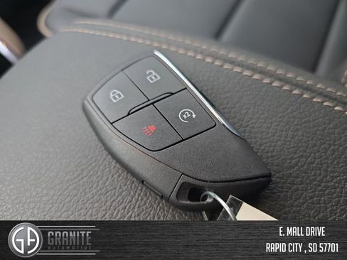 New 2026 GMC Canyon Denali w/ LPO, Denali Black Edition AWD/4WD image 28