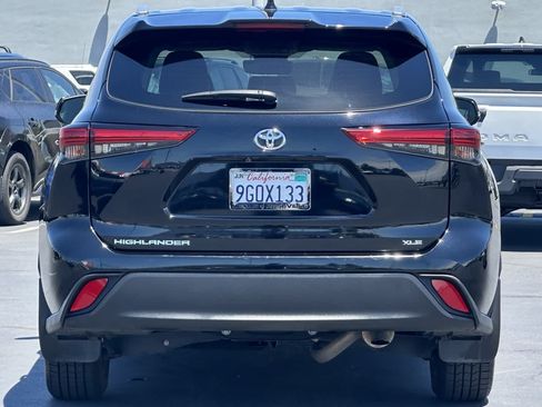 Used 2023 Toyota Highlander XLE FWD image 8