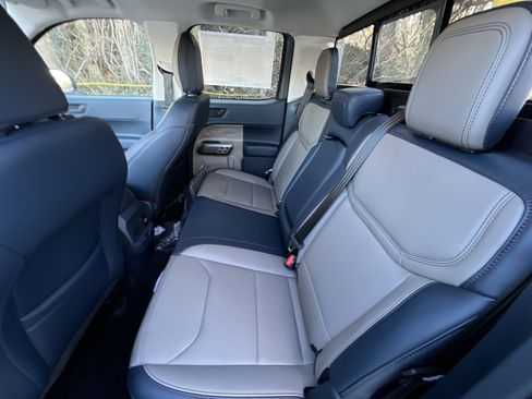 New 2025 Ford Maverick Lariat w/ 4K Tow Package image 25