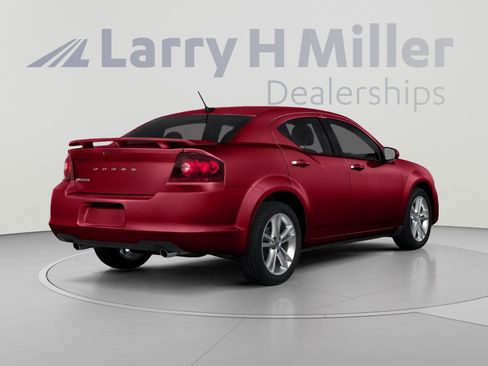 Used 2014 Dodge Avenger SE FWD image 2