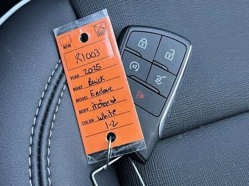 Used 2025 Buick Enclave Preferred image 34