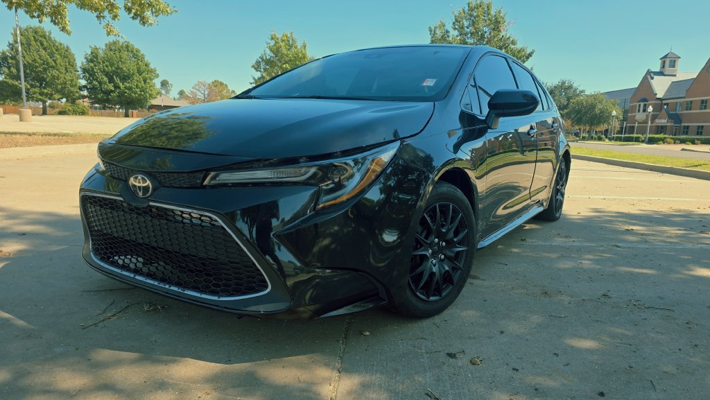 Used 2021 Toyota Corolla LE FWD image 1