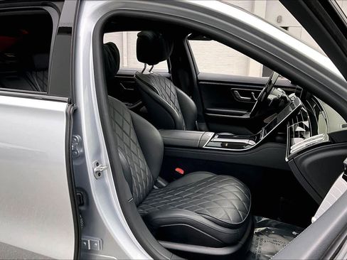 Used 2023 Mercedes-Benz S 580 4MATIC Sedan image 16