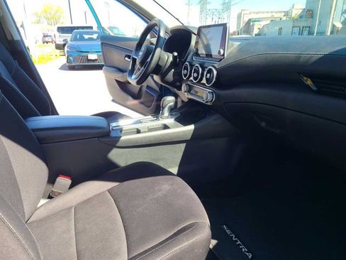 Used 2024 Nissan Sentra SV FWD image 16